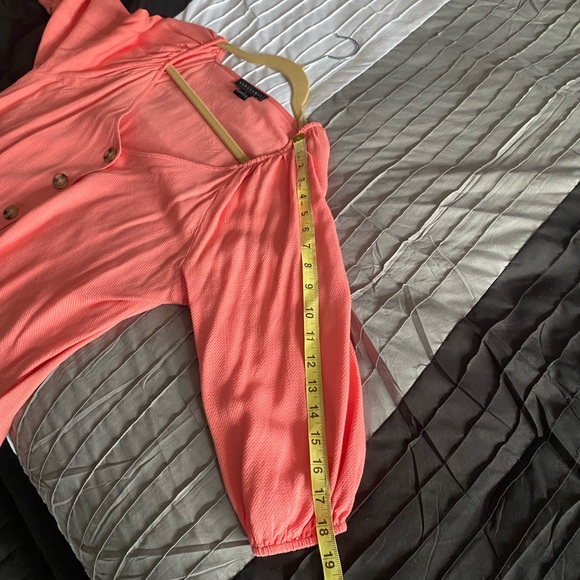 Sanctuary modern button front top - Picture 4 of 9